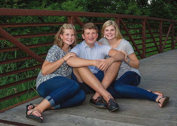 SiblingsOnBridge5x7