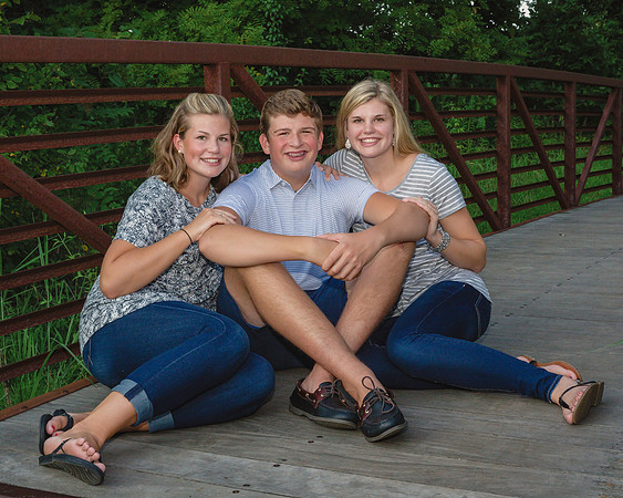 SiblingsOnBridge8x10