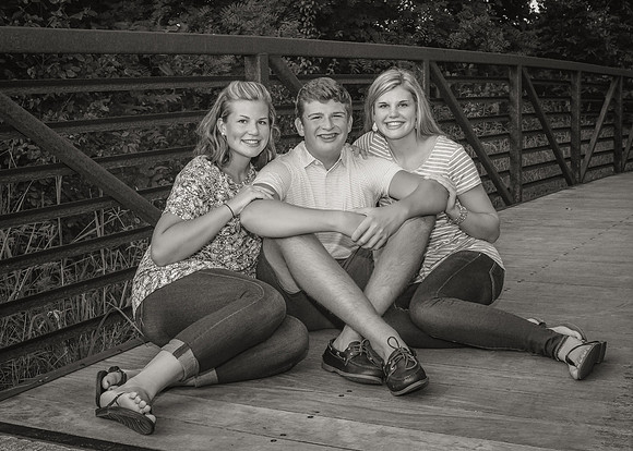 SiblingsOnBridge-bwchoc5x7