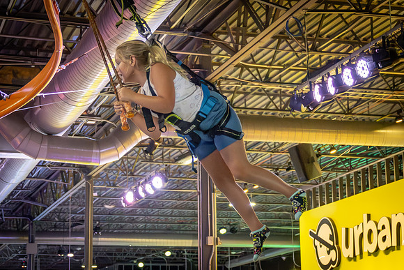 Dakota-Zipline-05-z
