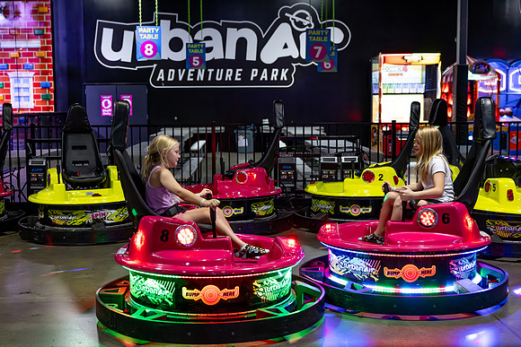 Ellie-BumperCars-01-z