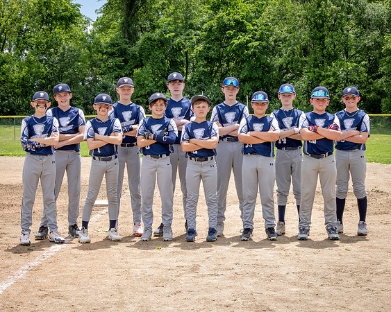 Team-CrossedArms-8x10-z